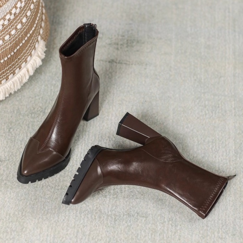 Pump Heel Block - Botas apertadas francesas de bico fino